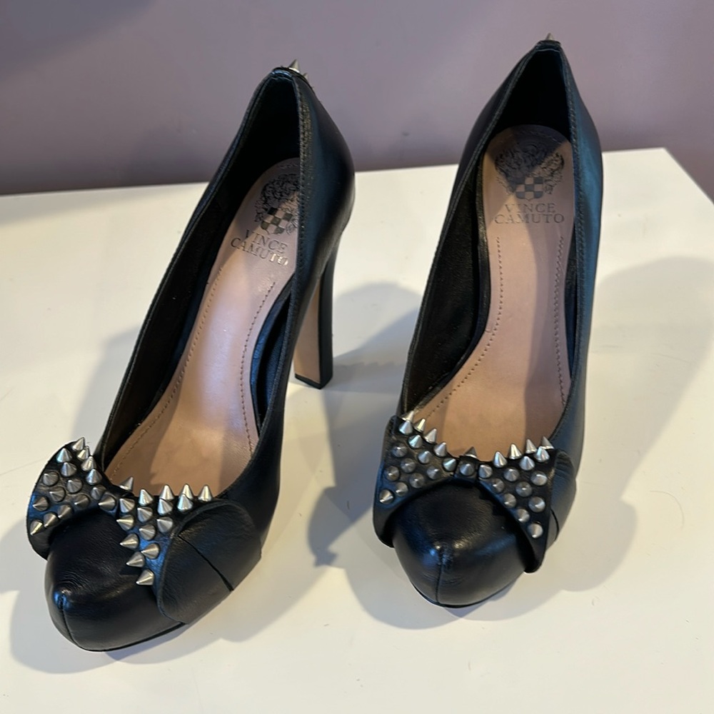 Hot Hot Hot Vince Camuto Heels!!!!